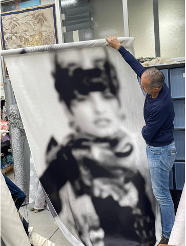 ESCADA satin silk repeats